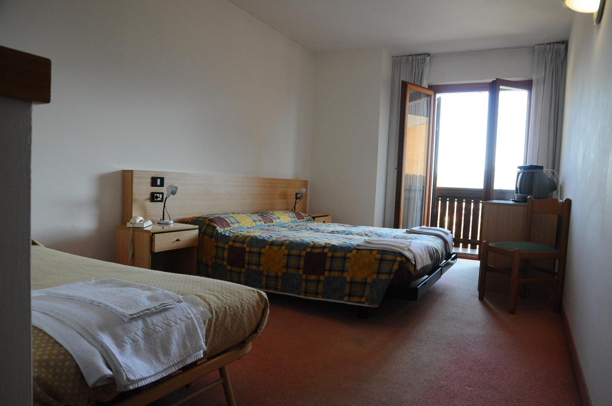 Hotel Cristina Tenno Room photo